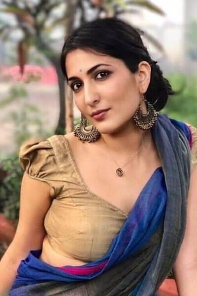 Eisha Chopra as Nandita in Afwaah
