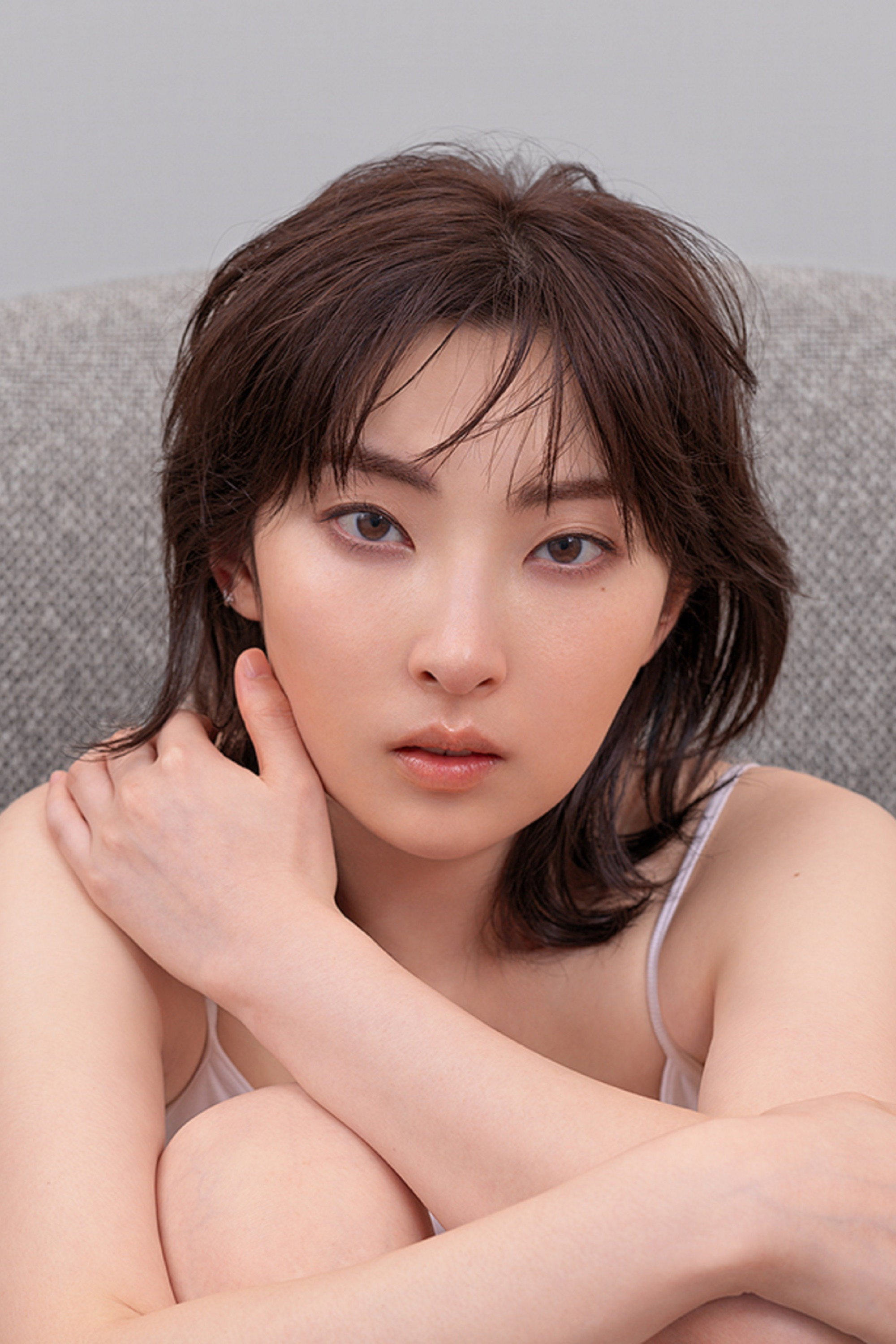 家入レオ as Shiori in Shinjuku Seven