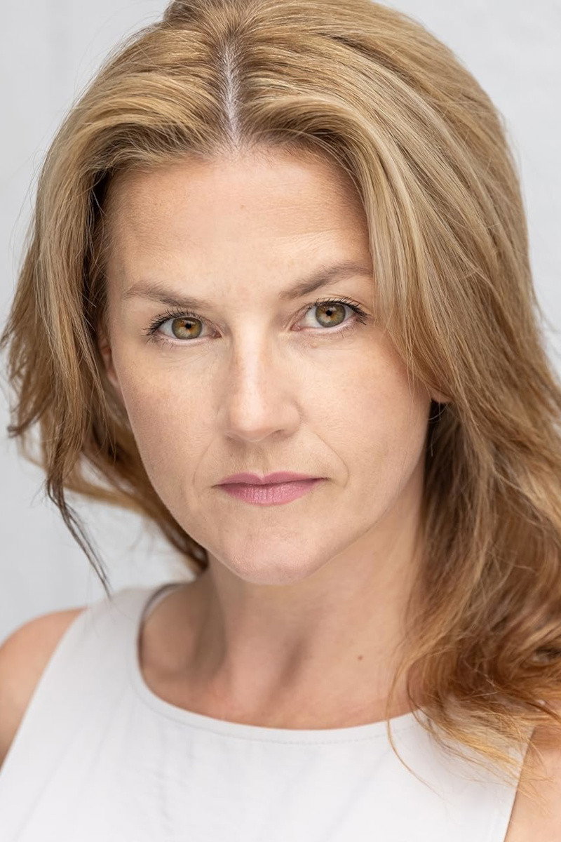 Georgina McKevitt as Shop Assistant in Frankie