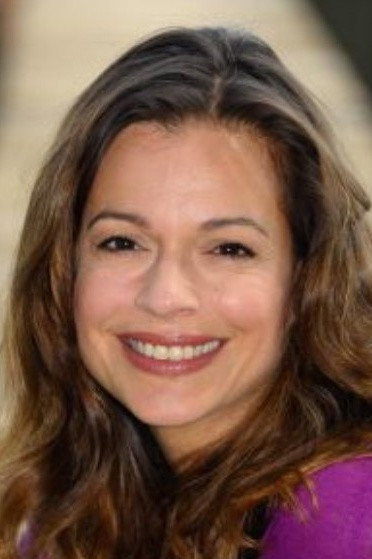 Suzan Anbeh as Juliette in French Kiss