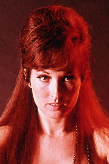Mary Bauer as Samantha in The Divorcee