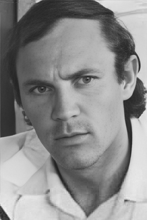 Bērtulis Pizičs as Paulsson in Unfinished Dinner