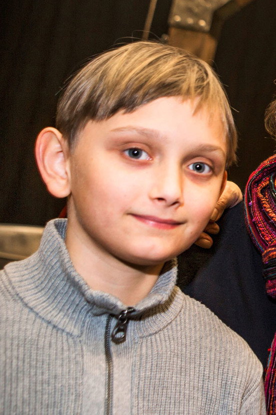 Vincent Wettergren as Max in Jakten på tidskristallen