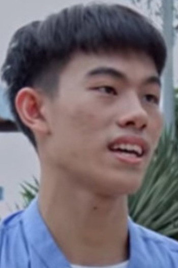 Jaruphat Saereeniwat as Kenji in TONIGHT