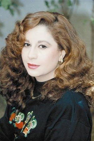 Somaya ElAlfy as نوال in The Flood
