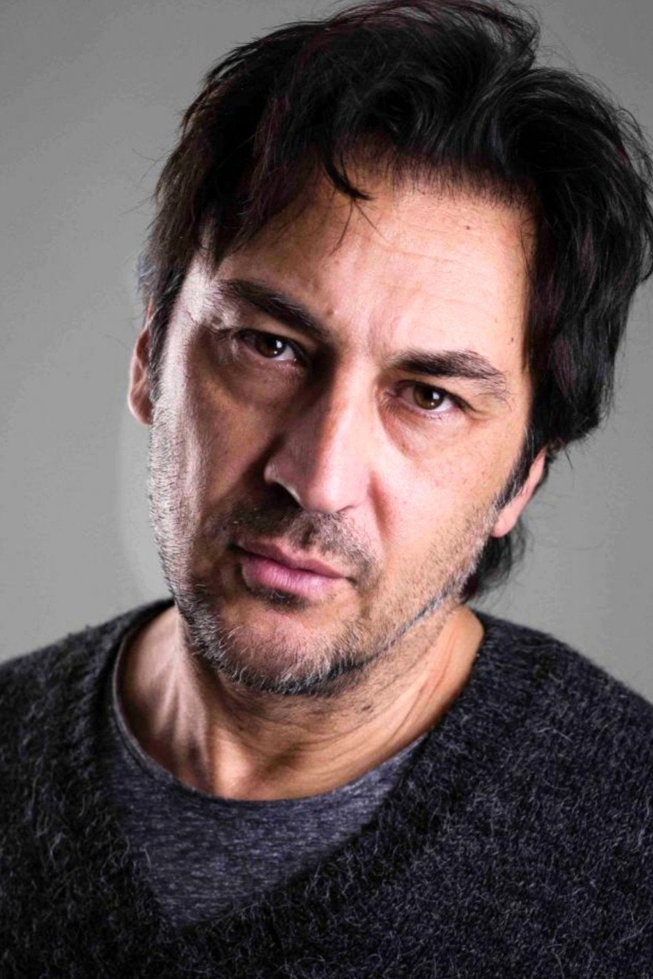 Vincenzo Peluso as Gigi Damato in Quello che le ragazze non dicono