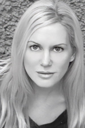 Anouk Ogueta as Sofia in Sofía