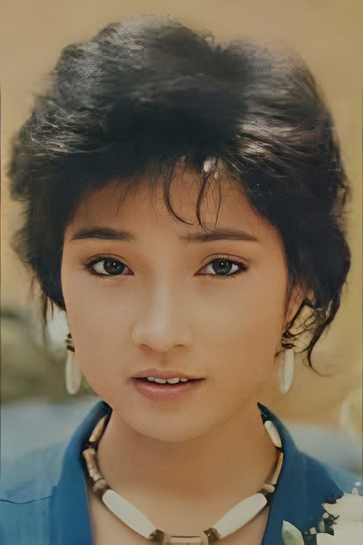 戚美珍 as 杨素珊 in Zheng Cheng Gong