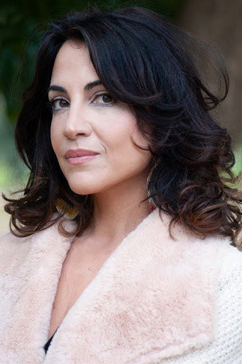 Manuela Mulé as Letizia in Un mondo sotto social