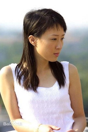 Xue Bai as 沈娴雅 in The Orange is Red