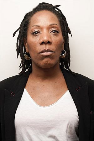 Elga Gnaly as Djena in Et toi, c’est pour quand ?