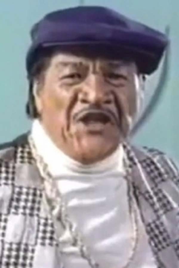 Max Alvarado as Elvis in Puto
