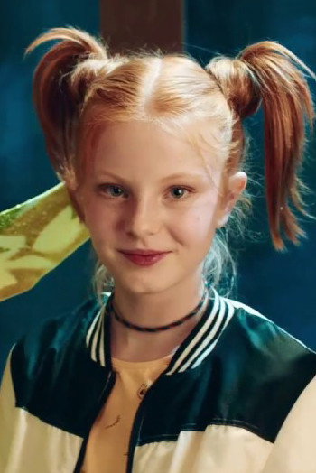 Alexandra Petzschmann as Franzi Winkler in BFF Detectives