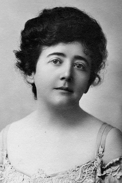 Mabel Wright as Empress in To Hell with the Kaiser!