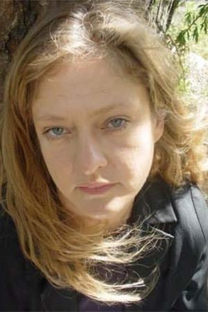 Magdalena Gnatowska as matka Olki in All Soul's Day