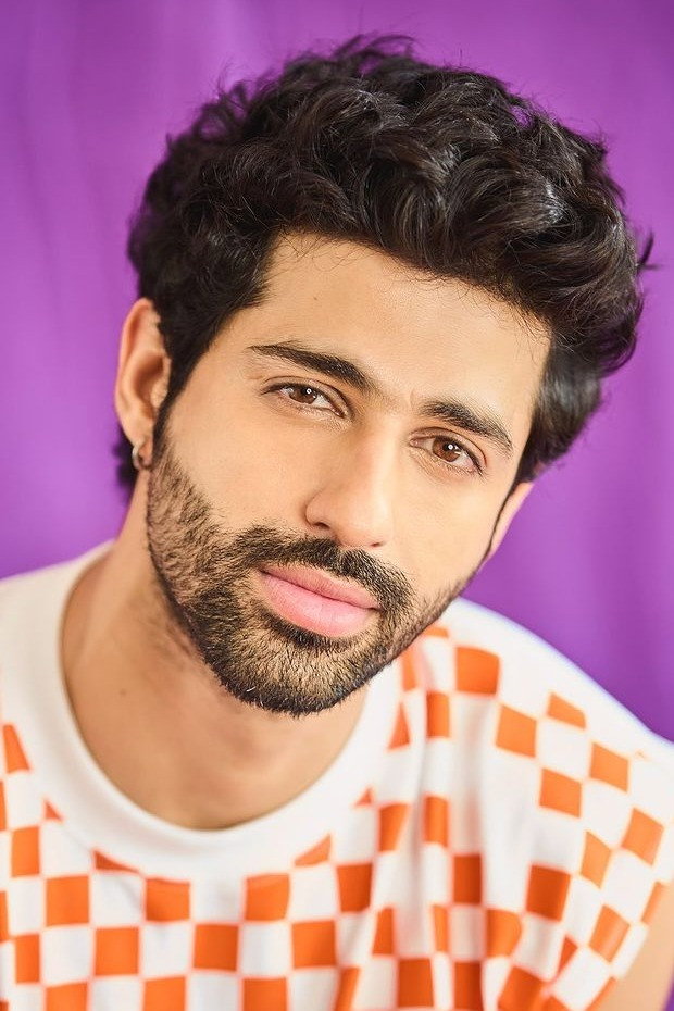 Aashim Gulati as Yakub Ansari Sheikh in Choona