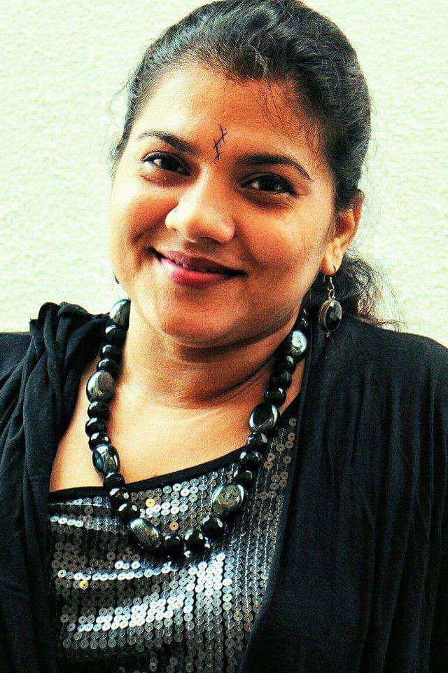 Kavitha Gopi as Tina's mother in Vanangaan