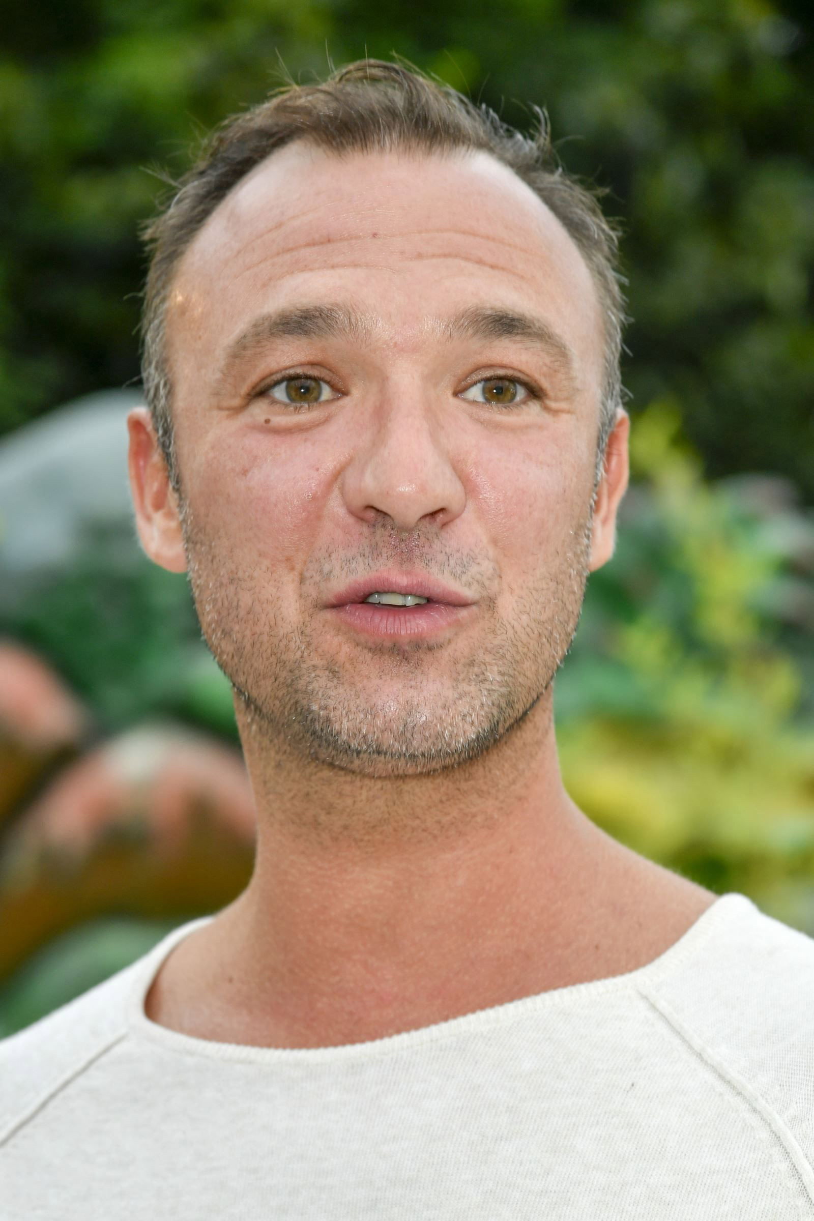 Alexandre Devoise as Alexandre Devoise in L'Émission Impossible