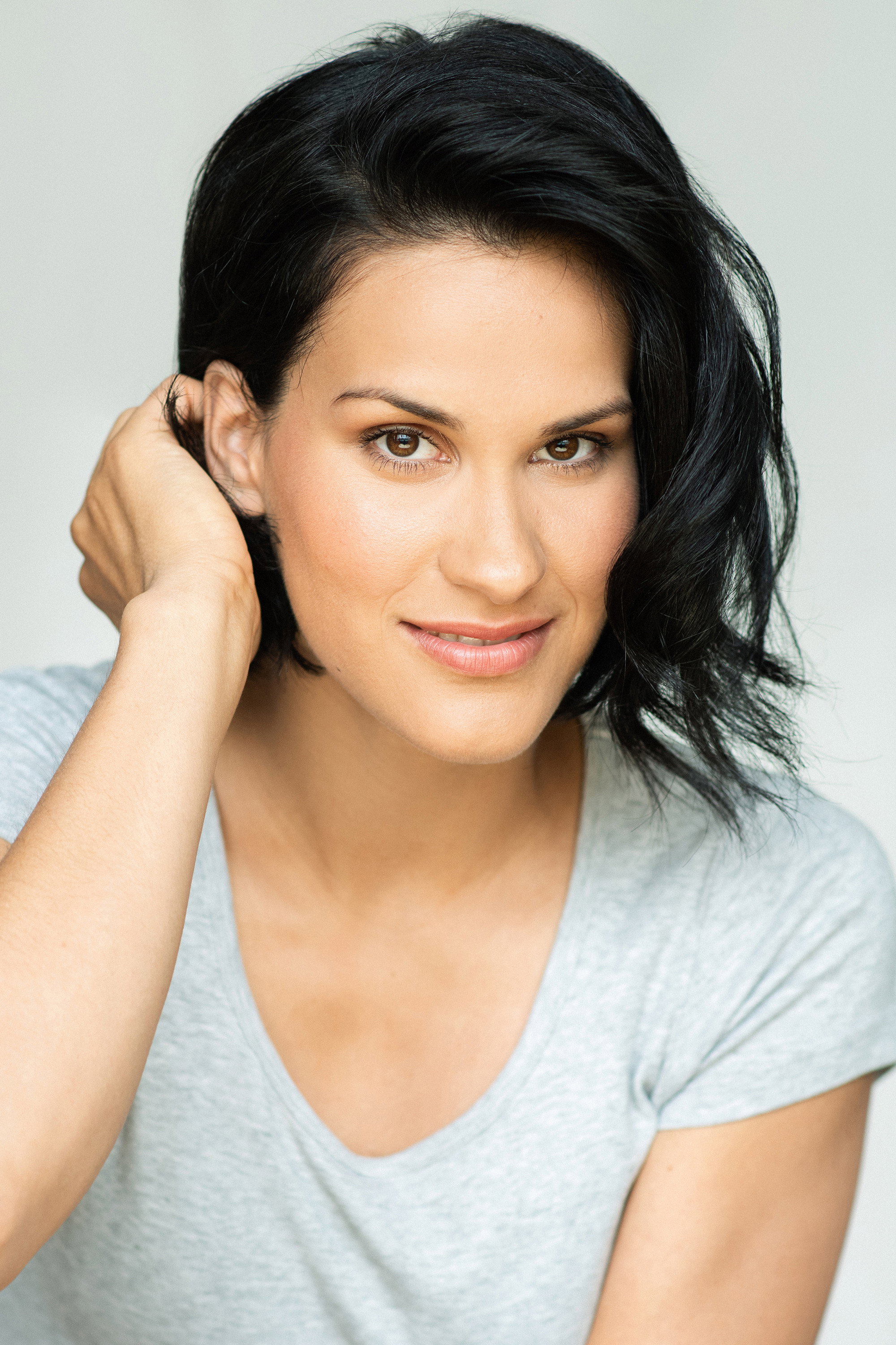 Mimi Côté as Beatrice (at 25) in Saint-Narcisse