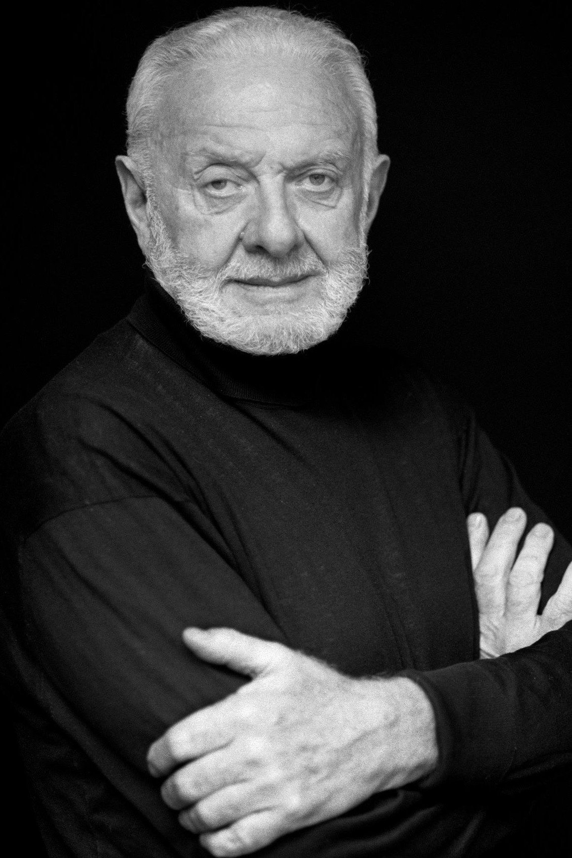 Leslie Linder as Henry Marsh in The Green Buddha
