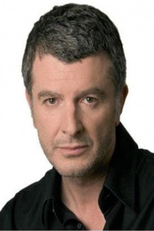 Jesús Cisneros as Juan José in La hermana