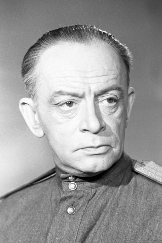 Stefan Wroncki as Przemytnik in Sound of the Desert