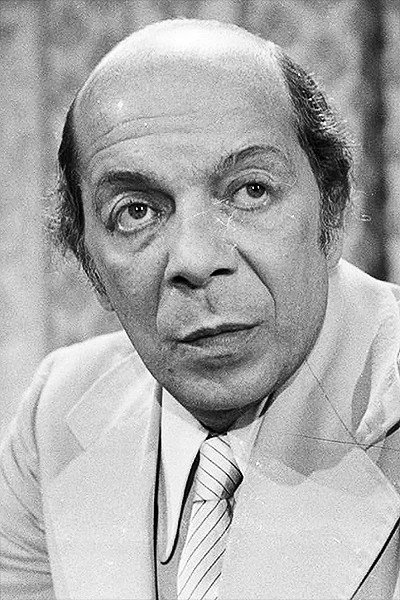Ítalo Rossi as Padre Tião in Padre Tião