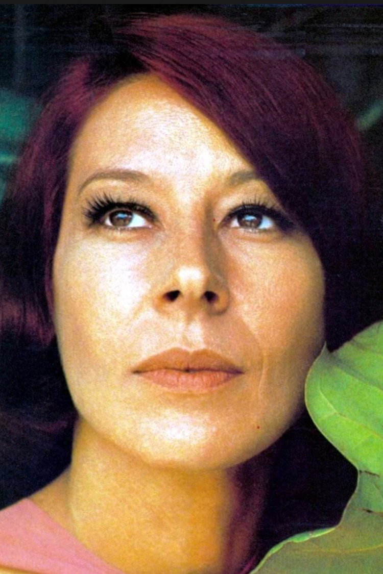 Isabel Ribeiro as Hannah in Um Homem Muito Especial
