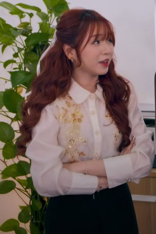 Tố Uyên as Nhã Uyên in THE RAIN OF LOVE