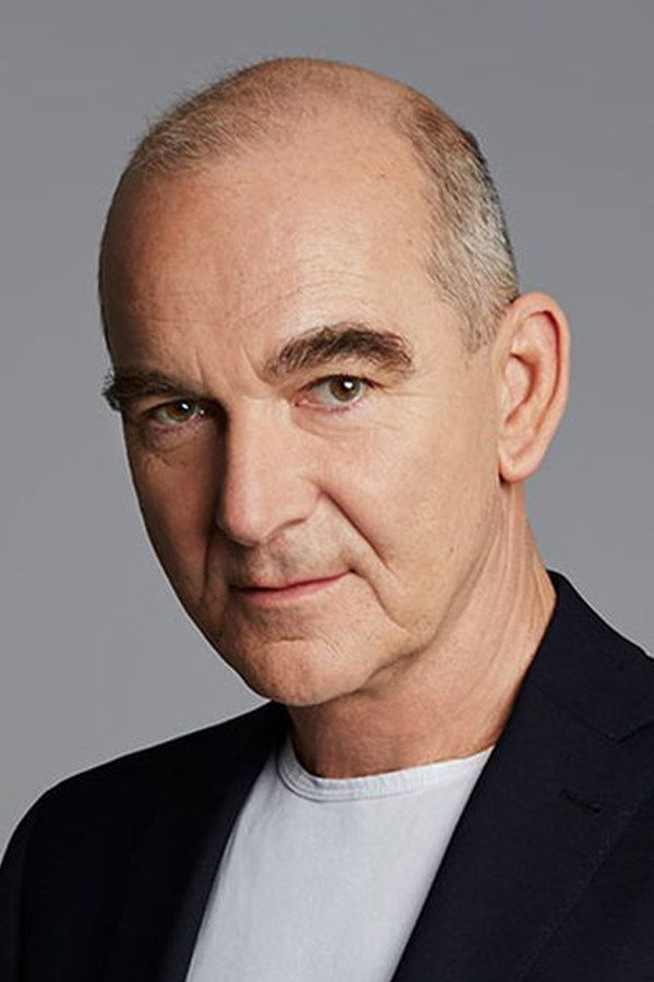 Szervét Tibor as Papa in Feels Like Home