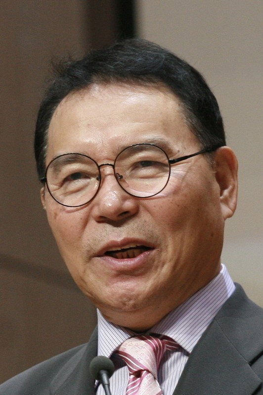 이영후 as Kim Gu in The 1st Republic