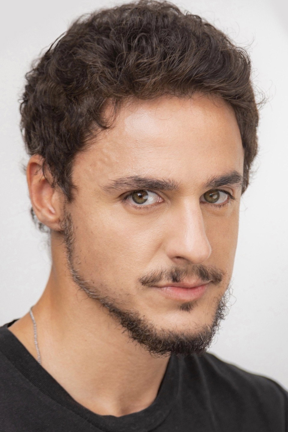 Thiago Amaral as Adriano in Uma Noite em Sampa