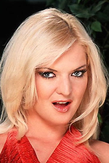 Barbara Summer as Gracery Knightly in Porn Wars 2