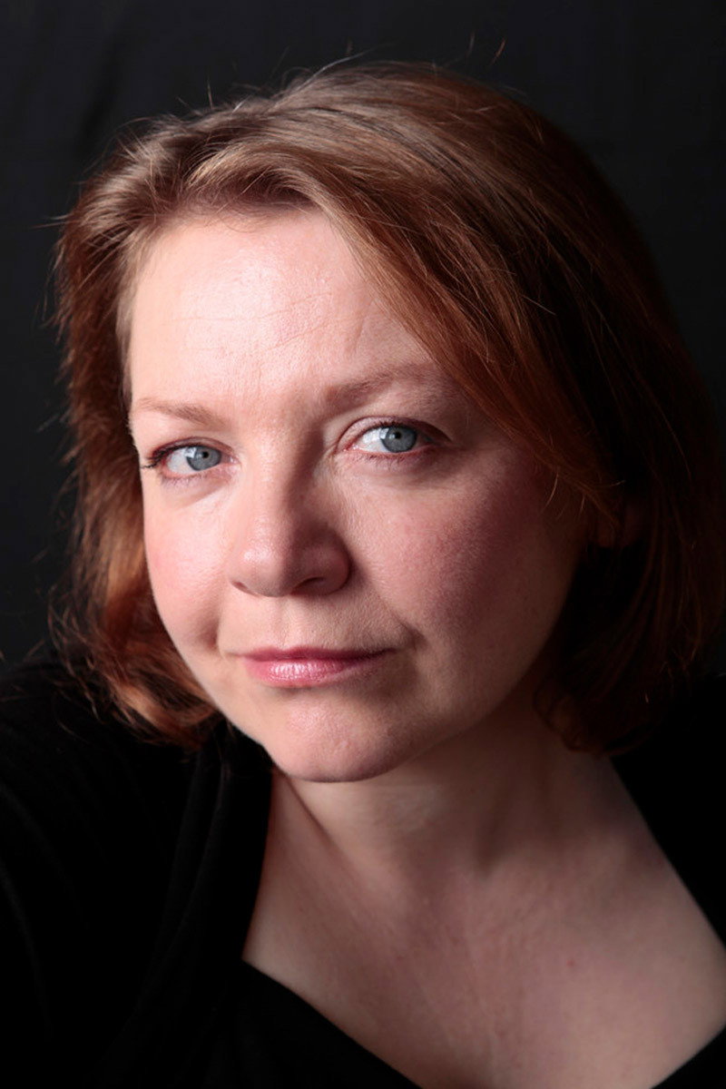 Pauline Lynch as Sue in Mind-Set