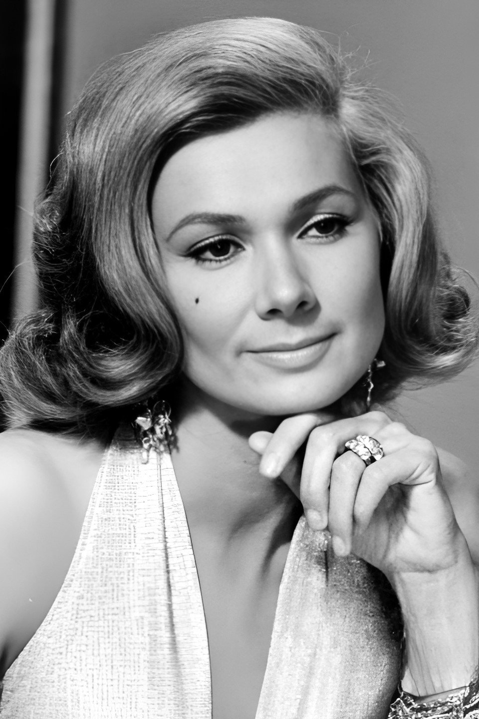 Olga Villi as Yvonne la Nuit in Yvonne of the Night