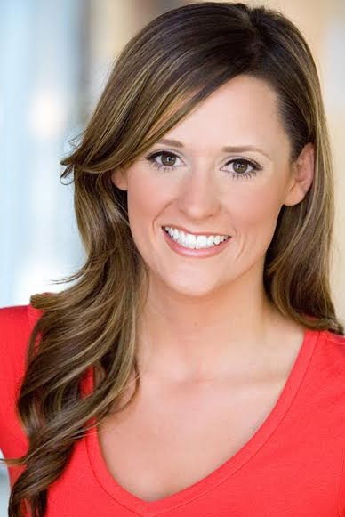 Katherine Barber as Agent Collins in Airline Disaster