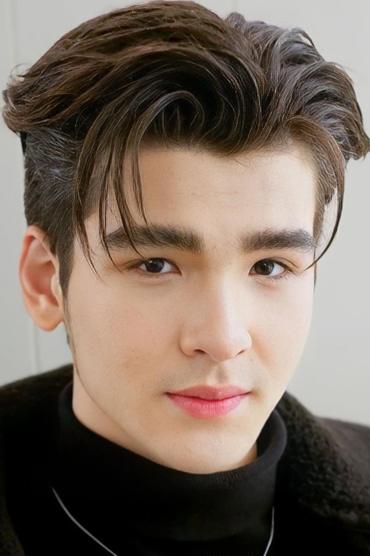 ทาฆิ อ่องลออ as Thara in The Cursed Love