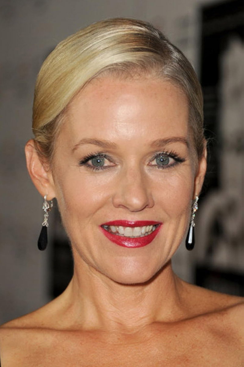 Penelope Ann Miller as Paula in Awakenings