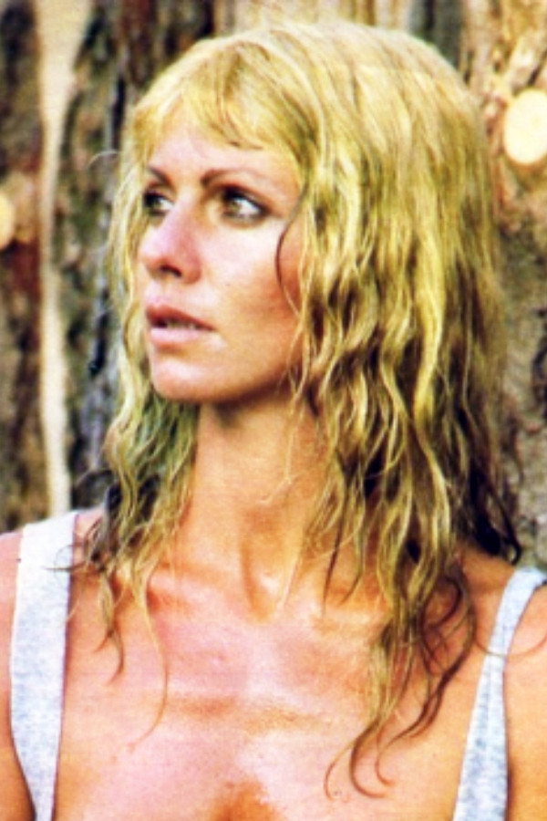 Silvia Pérez as Silvana in Tetro
