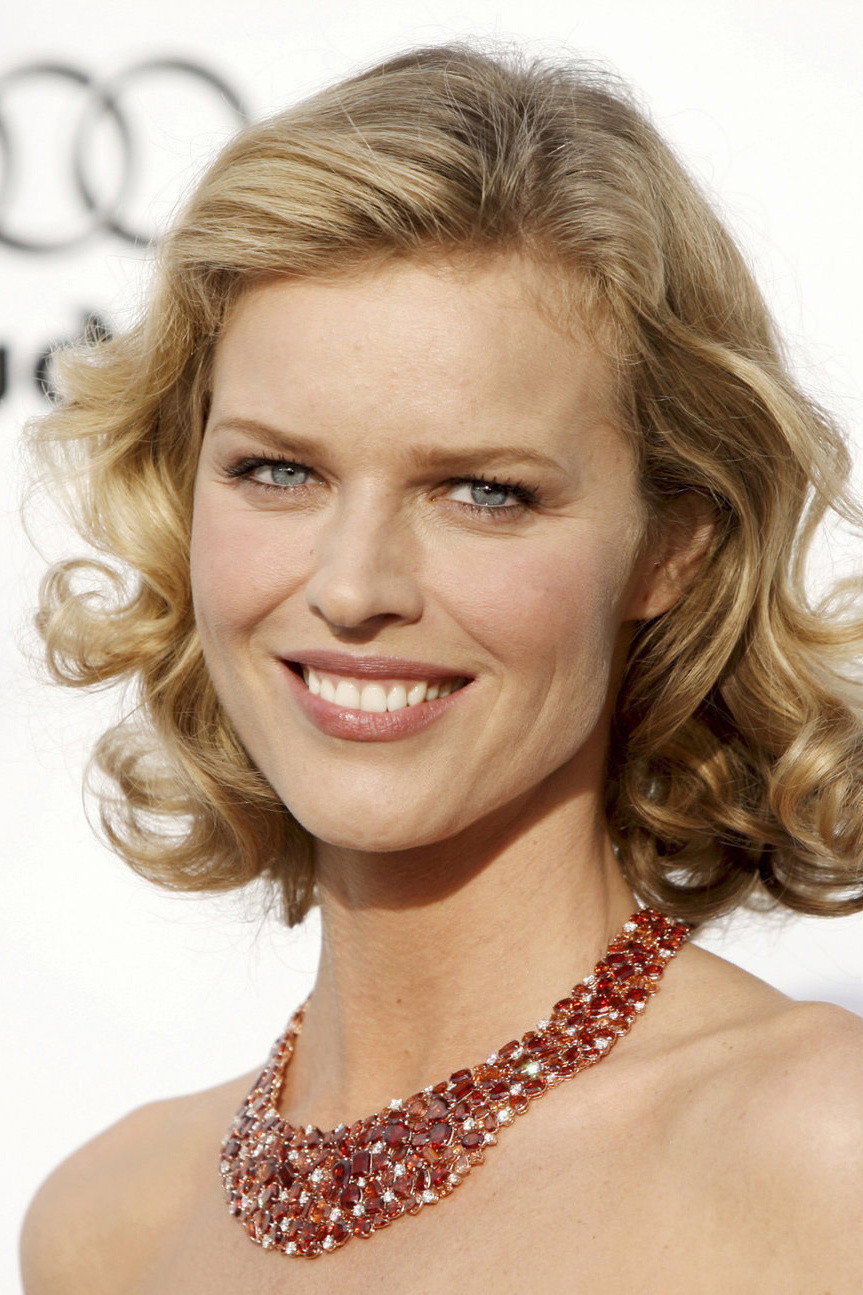 Eva Herzigová as Self in Isabel Marant, naissance d'une collection
