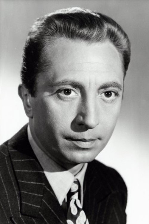 Aroldo Tieri as Carletto in C'è sempre un ma!