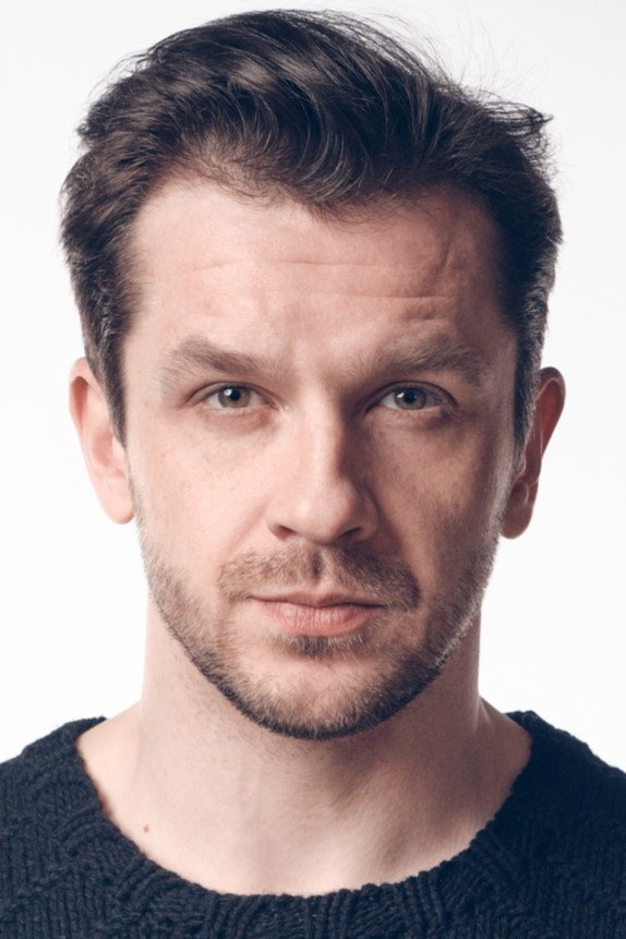 Jacek Feliks Knap as doctor Walczak in In for a Murder