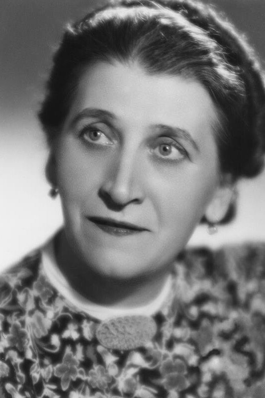 Hermína Vojtová as manželka starosty in Here in Kocourkov