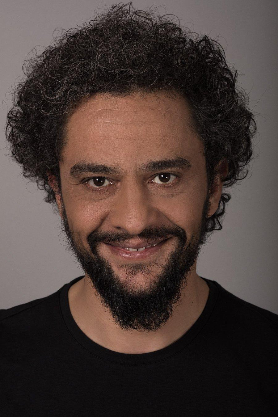 Evren Erler as Dübeys bin Sadaka in Mavera: Hace Ahmed Yesevi