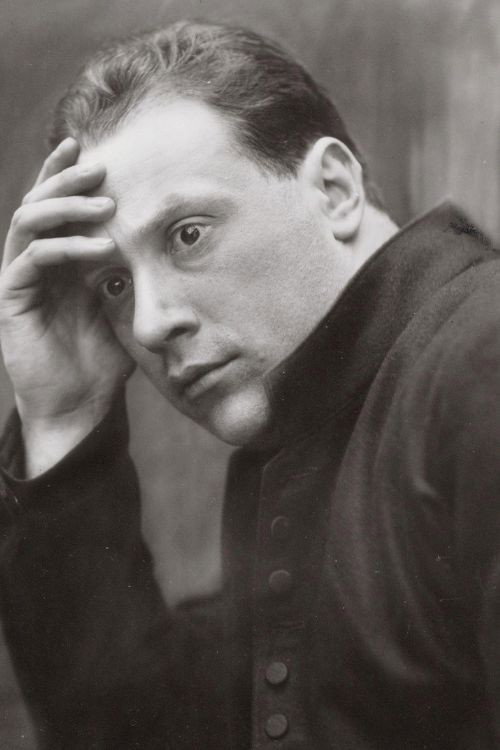 Willem van der Veer as Rudolf von Zwenken in Major Frans