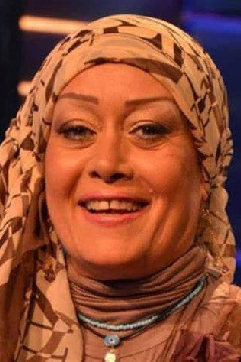 هالة فاخر as هناء in Fly Us My Heart
