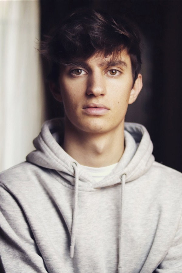 Paul Gomerieux as joseph in ELLE