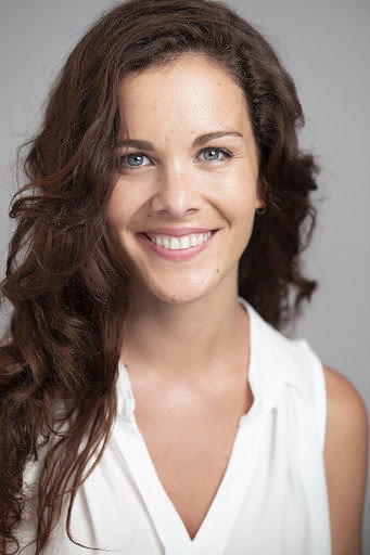 Sandra Blázquez as Luna in Cambio de clase