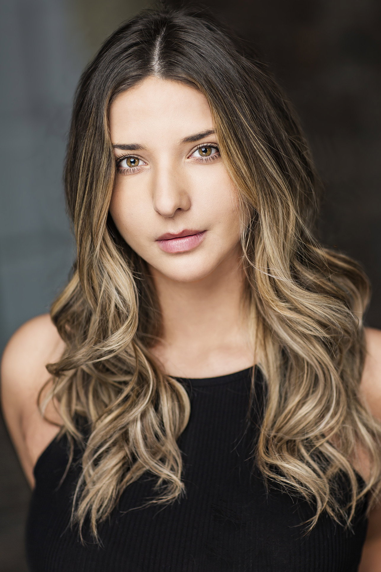Jessica Vano as Lisa in The Last Anniversary