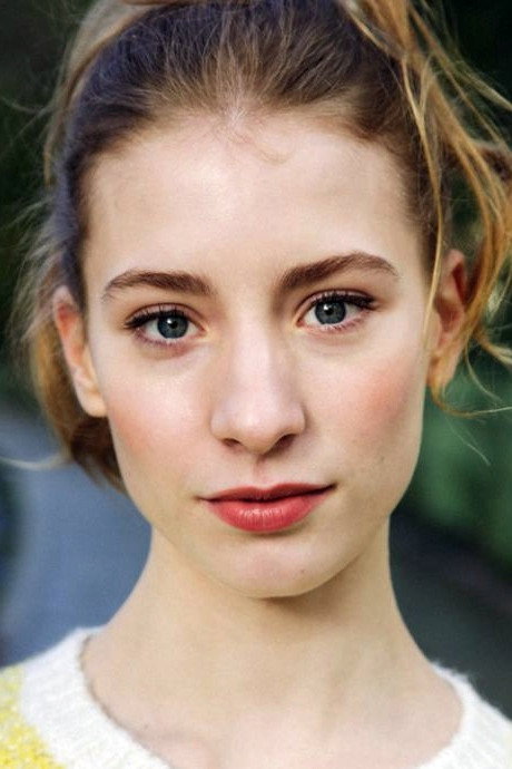 Léontine d'Oncieu as Simone in The Nun II